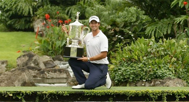 Adam Scott se lleva el gato al agua en Singapur