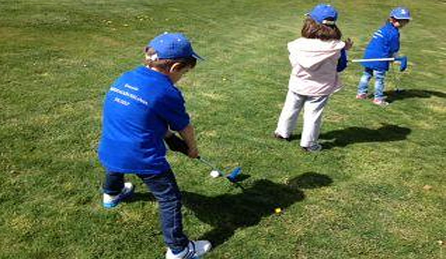 El golf de convierte en un juego de niños en La Rioja