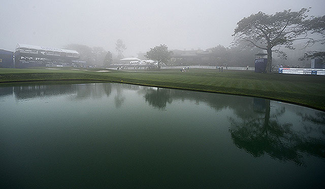 La niebla se cuela en La Jolla y retrasa el desenlace