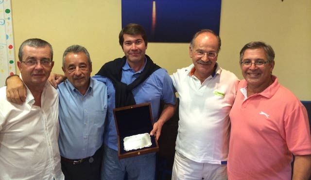 Álvaro Beamonte premiado por el Club de Golf de Tres Cantos