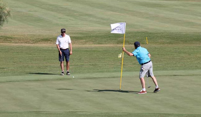 El 'AZUL', color de moda para el golf en Lo Romero