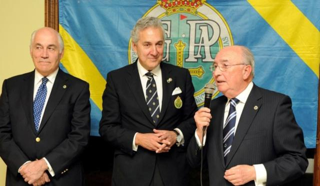 Silverio Castro recibe el premio a toda una vida dedicada al golf