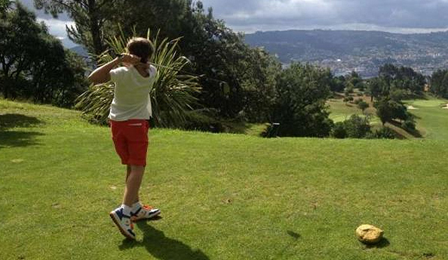 El Aero Club de Santiago cederá material para la escuela de golf