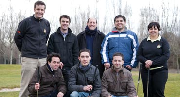 Alumnos de la Universidad Rey Juan Carlos reciben su “bautismo de golf