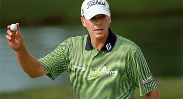 Steve Stricker se destaca gracias a un hoyo en uno